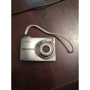 Kodak EasyShare MD853 8.2MP Digital Camera - Silver